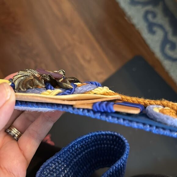 Vtg 80s/90s layered blue, yellow & tan elastic stretch belt/brass floral detail - Picture 6 of 6